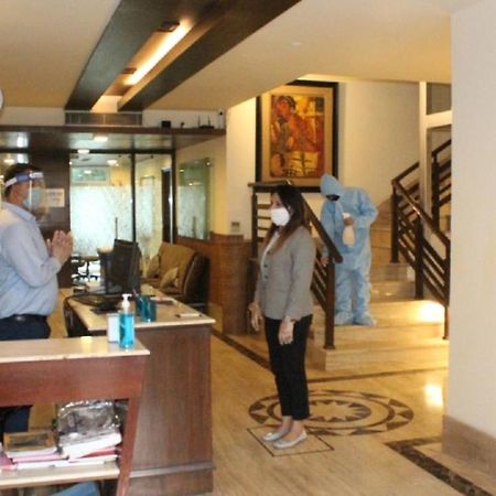 Royal Residence Iffco Chowk Gurgaon Exteriör bild