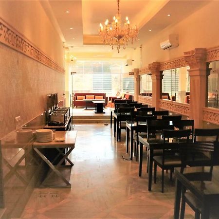 Royal Residence Iffco Chowk Gurgaon Exteriör bild