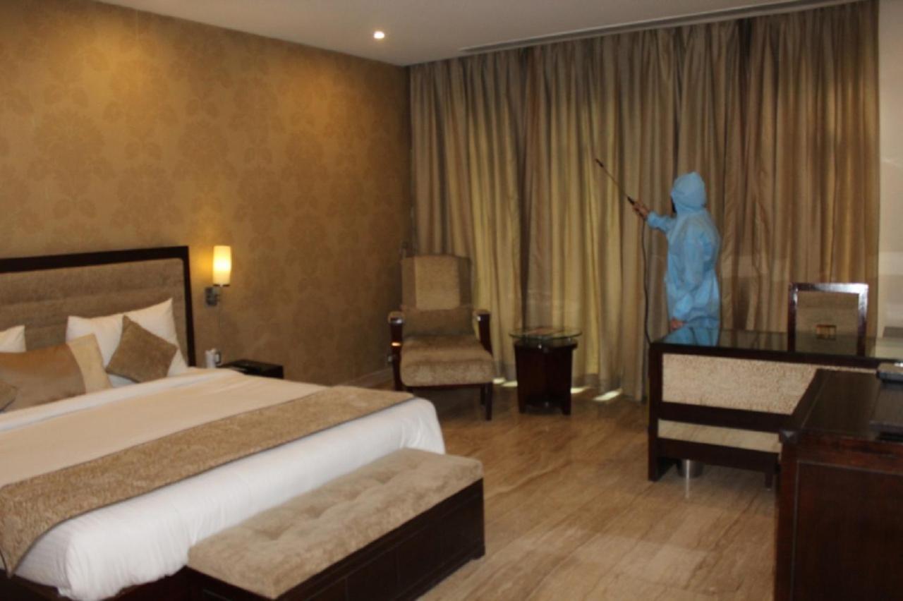 Royal Residence Iffco Chowk Gurgaon Exteriör bild