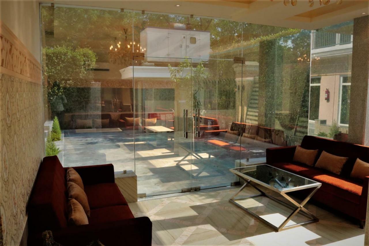 Royal Residence Iffco Chowk Gurgaon Exteriör bild