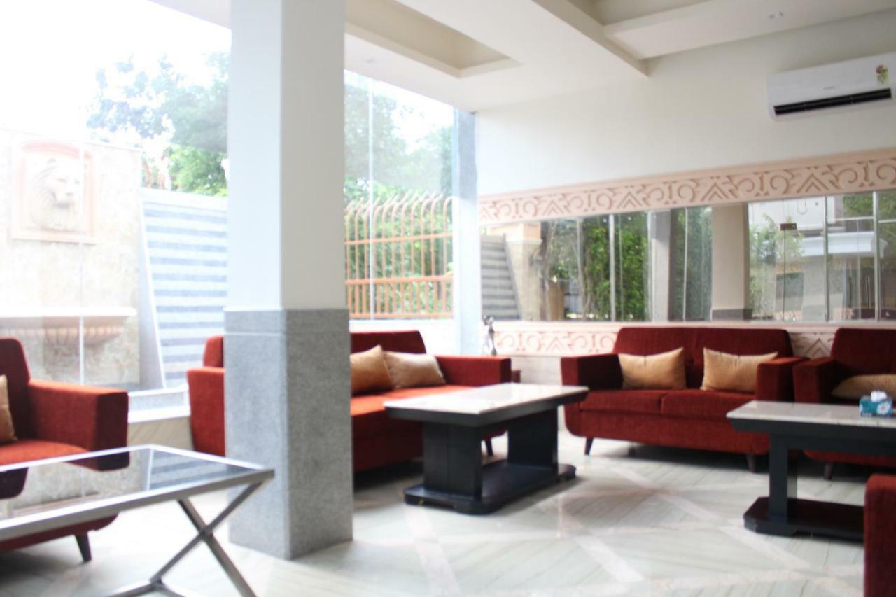 Royal Residence Iffco Chowk Gurgaon Exteriör bild