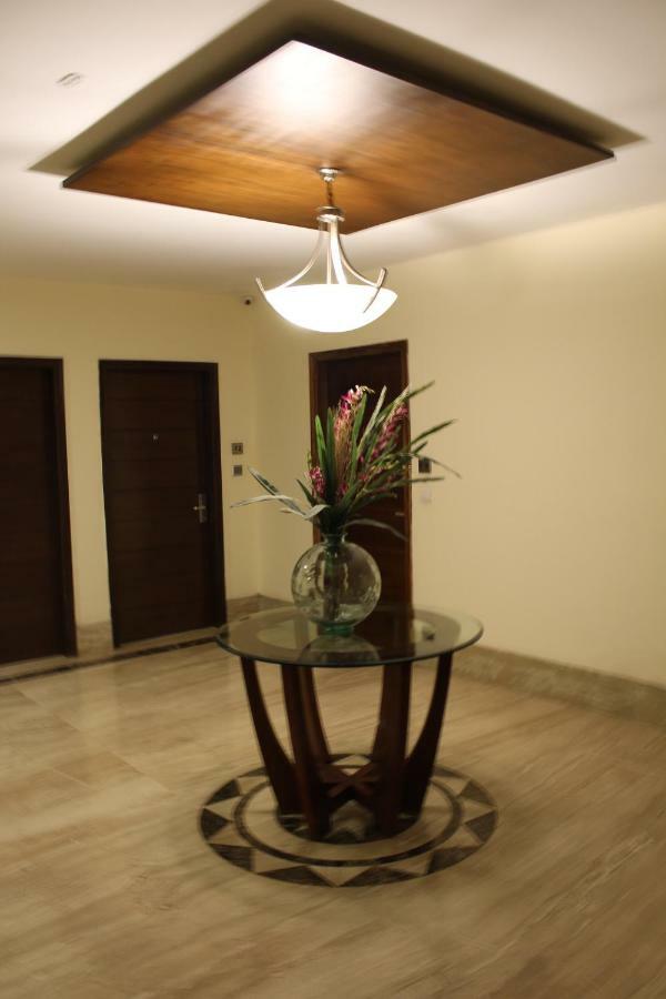 Royal Residence Iffco Chowk Gurgaon Exteriör bild