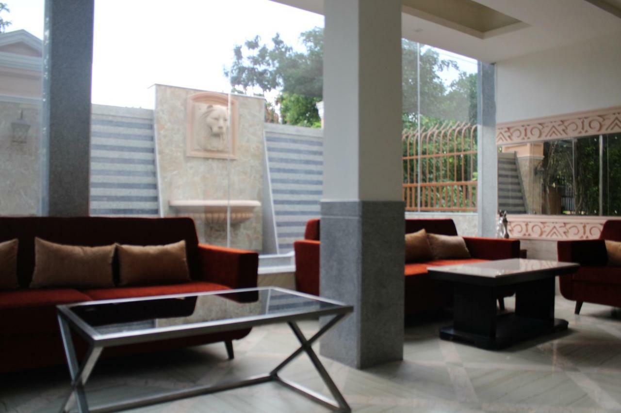 Royal Residence Iffco Chowk Gurgaon Exteriör bild