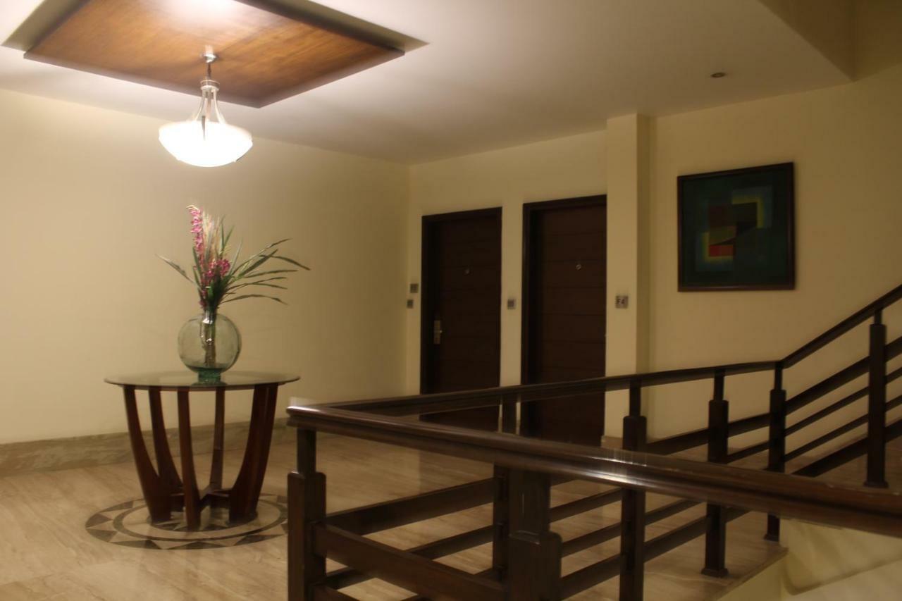 Royal Residence Iffco Chowk Gurgaon Exteriör bild