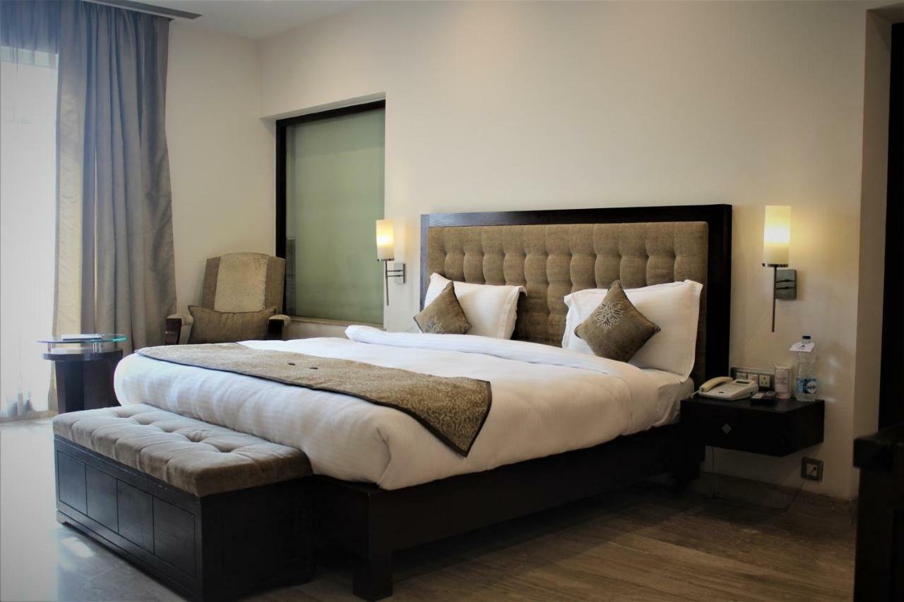 Royal Residence Iffco Chowk Gurgaon Exteriör bild