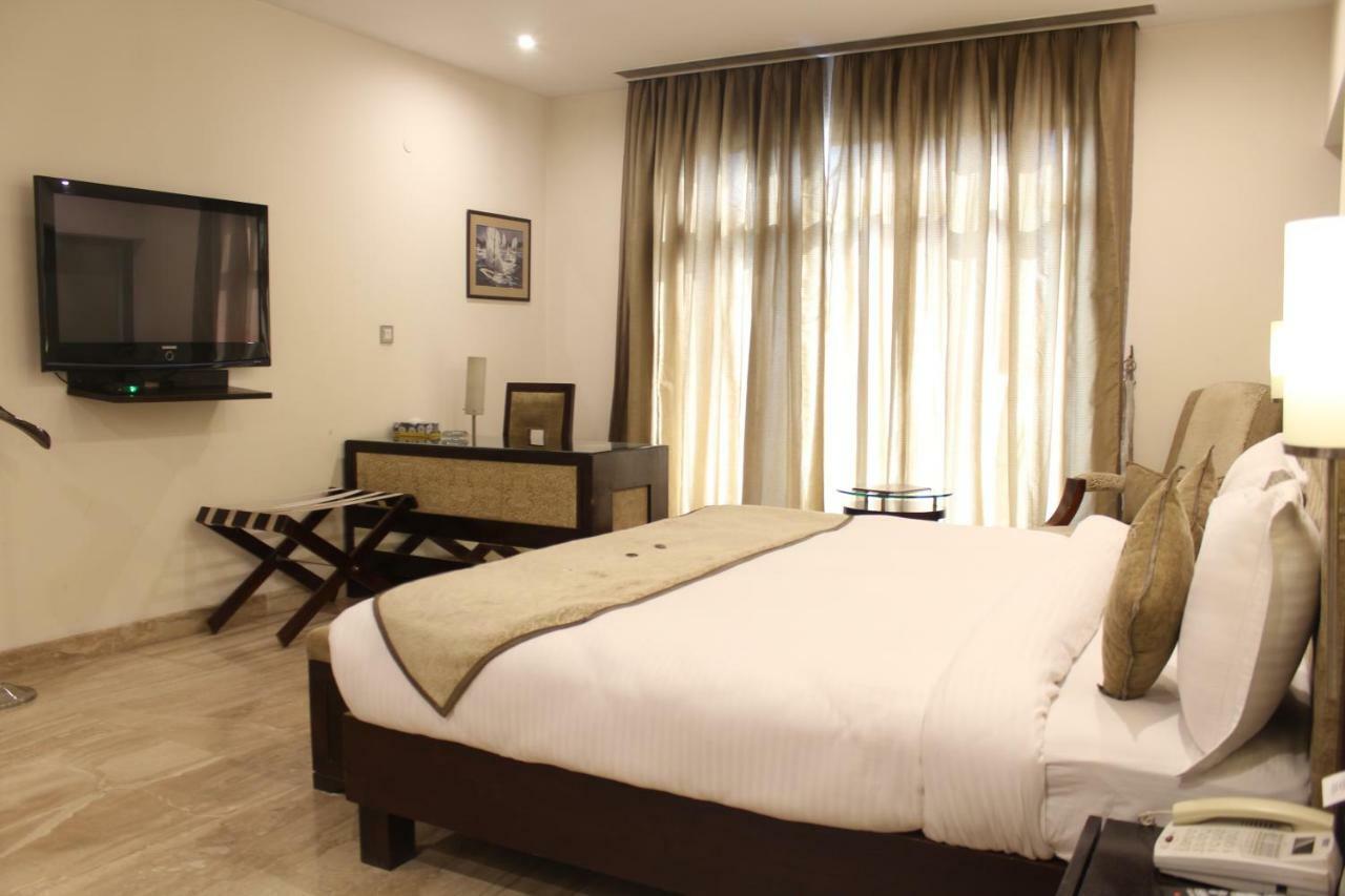 Royal Residence Iffco Chowk Gurgaon Exteriör bild