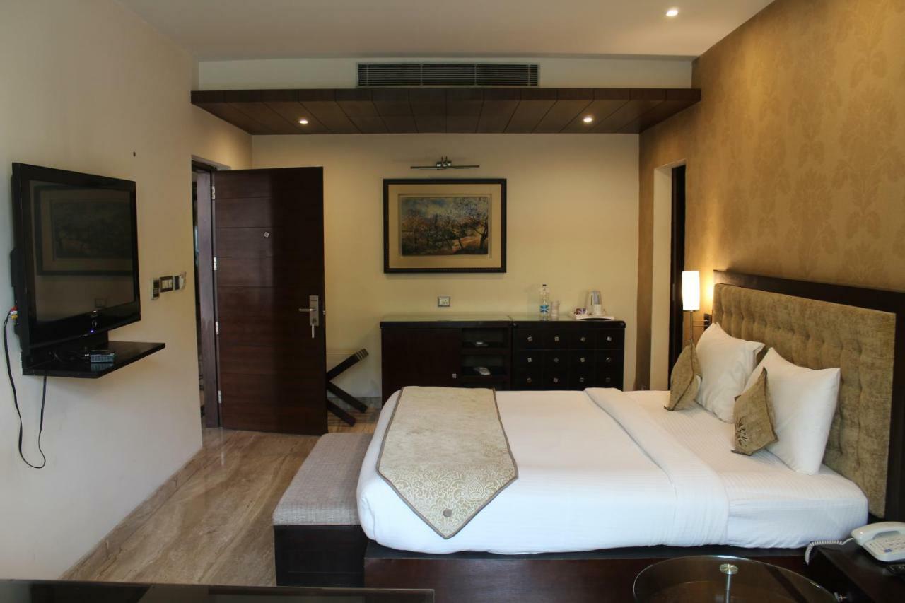 Royal Residence Iffco Chowk Gurgaon Exteriör bild