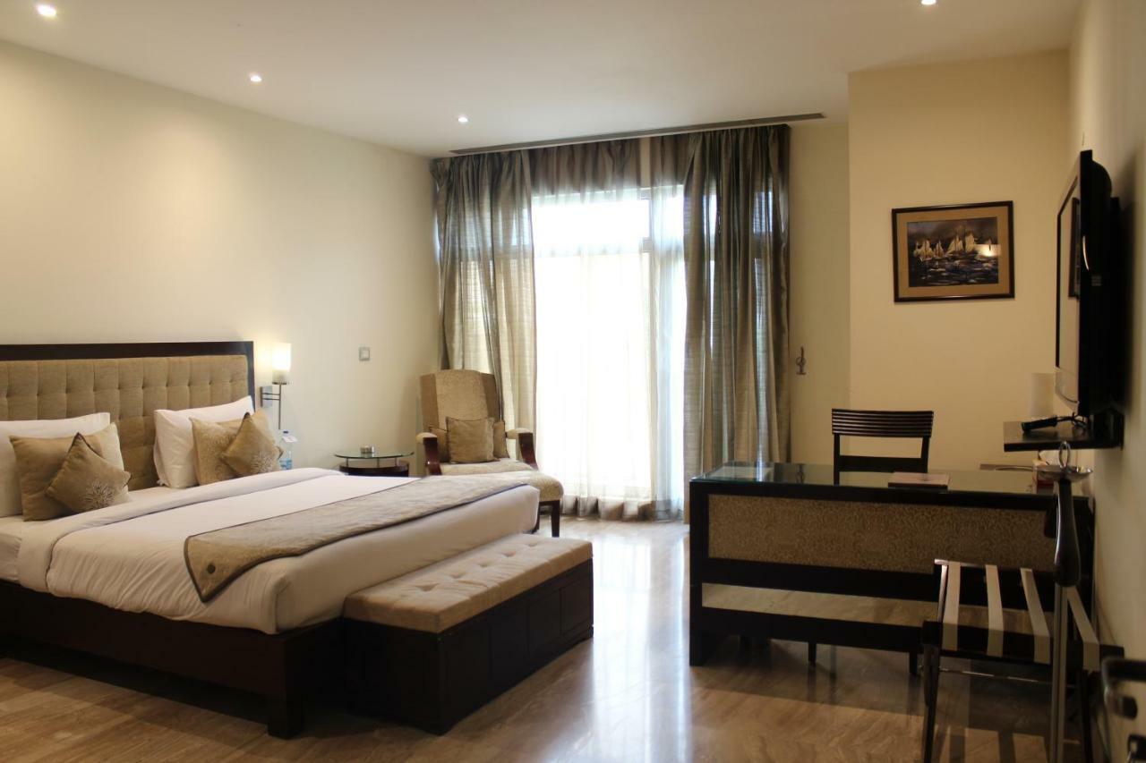 Royal Residence Iffco Chowk Gurgaon Exteriör bild