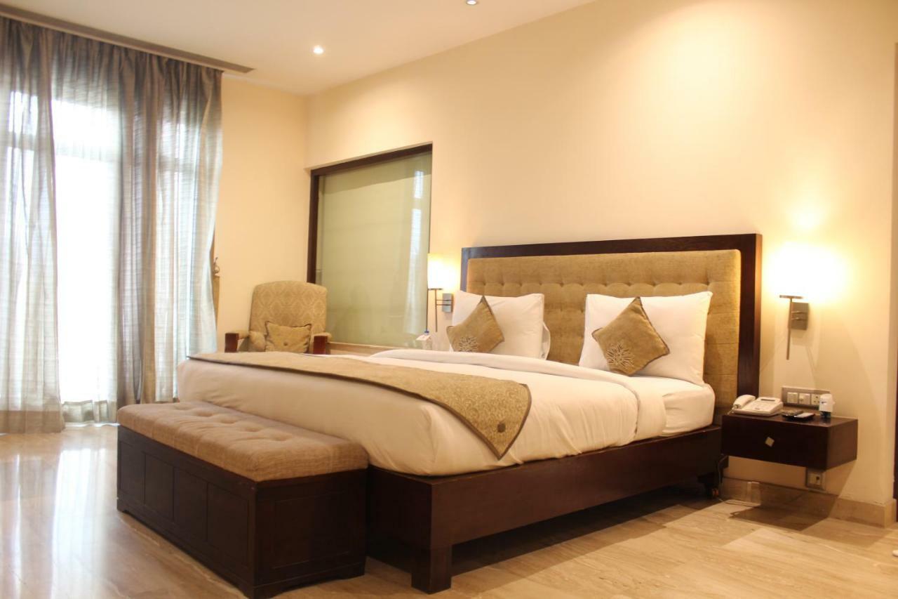 Royal Residence Iffco Chowk Gurgaon Exteriör bild