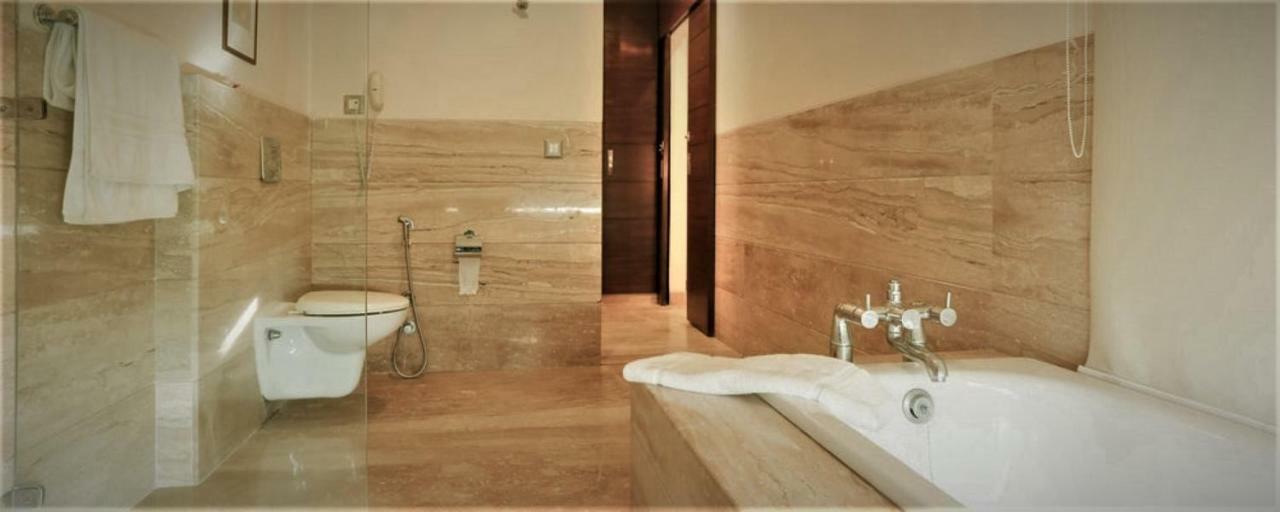 Royal Residence Iffco Chowk Gurgaon Exteriör bild